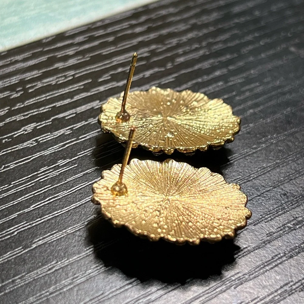Costume Cameo Carved Earrings/rhinestones As is No Returns - Picture 3 of 3